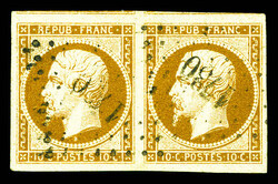N°9, 10c bistre-jaune en paire grandes marges avec voisins. SUPERBE ...