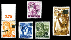 N°217b, 218c, 221c et 227b + 219 surcharge recto et verso, les 5 ...