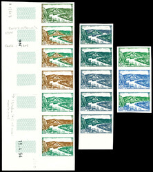 N°977, Andelys: Ensemble comprenant 35 essais de couleurs dont bande ...