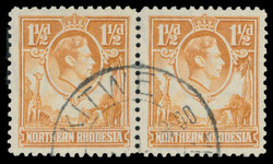 1½d, yellow-brown, TICK BIRD flaw, left stamp in a horizontal pair, ...