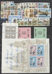 Insel Man, kleiner Partie mit 2 Markenheftchen und 5 Ganzsachen / ...