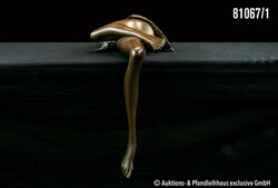 Bruno Bruni (1935) Liegender weiblicher Akt, teilweise mit Mantel ...