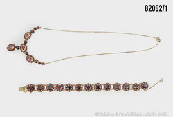 Collier mit Armband, 333 GG mit Granaten, Gesamtgewicht ca. 52,8 g, ...