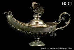 Große Öllampe, Guss versilbert, floral gestaltete Handhabe und ...