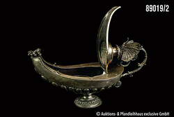 Große Öllampe, Guss versilbert, floral gestaltete Handhabe und ...