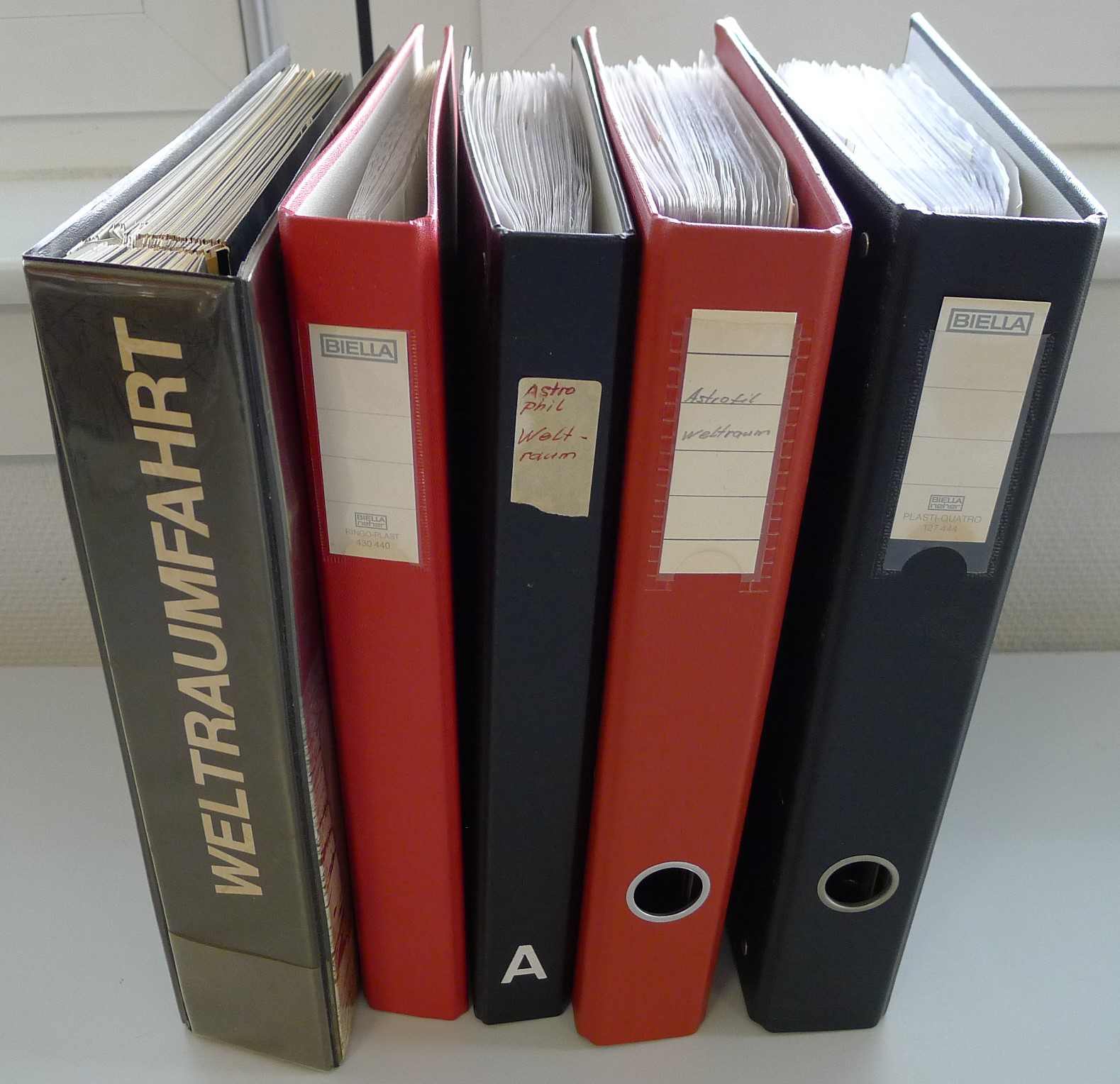 WELTRAUM: 1960-1990, Weltraumsammlung in 5 Alben, mit x-100 Belege ...