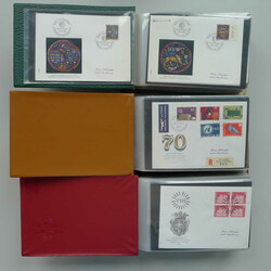 1967-1972, über 300 FDC (Ersttagsbriefe) Briefe in drei Alben. ...