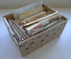 1874-1978, GANZE WELT, Grosser Briefposten in einer Schachtel mit ...