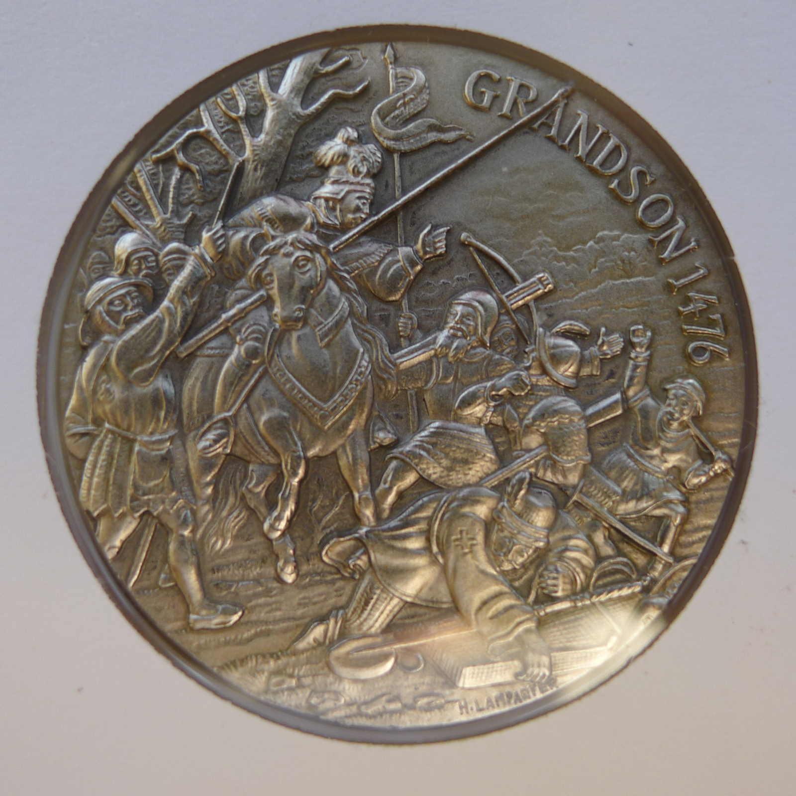 Image 2 for lot number 0006001023 for Luzernerraute Webshop 