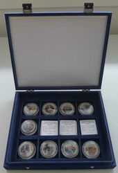 Set "Royal Family - King Charles III" mit 9 Farb-Gedenkprägungen in ...