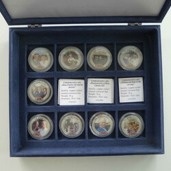 Set "Royal Family - King Charles III" mit 9 Farb-Gedenkprägungen in ...