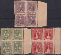 1917, J7-J9 (Trachtenbilder) Viererblock-Serie tadellos postfrisch ** ...