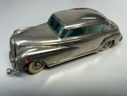 PRÄMETA: Modell Mercedes-Benz 300, silber, stark bespielt aus einer ...