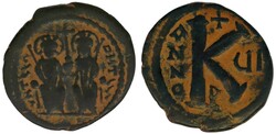 Byzantijnse Rijk. Justinus II. [565-578]. AE. Demi Follis. Vz.: ...