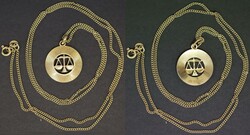 Sieraden goud. 14 karaat gouden ketting met hanger (weegschaal), ...