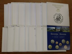 Slovenië Euro's. [2008-2024]. Doos met 17 jaarsets BU en alle ...