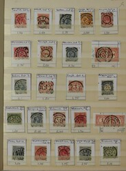 NEDERLAND GROOTRONDSTEMPELS. Insteekboek met 250 stempels met een ...