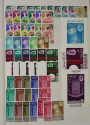 SHARJAH. Postfrisse verz. in insteekboek incl. blocks, ongetand, ...