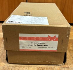 Ned. Indië. Doos met prachtpartij post- en postwaardestukken ...