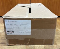 ZWITSERLAND. Doos met partij poststukken, w.bij spoorwegformulieren, ...