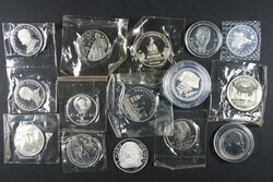 Zigarrenkiste mit 1 und 5 Rubel Stücken ca. 1,4 Kg., dabei ...