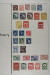 STADTPOST, kleine alte Sammlung Marken und Belege auf Blättern und ...