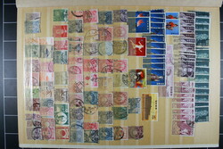 SÜDKOREA und JAPAN, 3 große Steckbücher mit Marken, meist ...