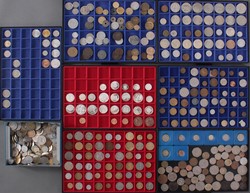 400.70: Münzen, Briefmarken - Münzen
