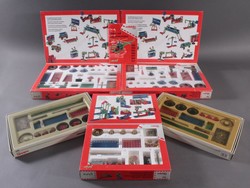 700: Toys